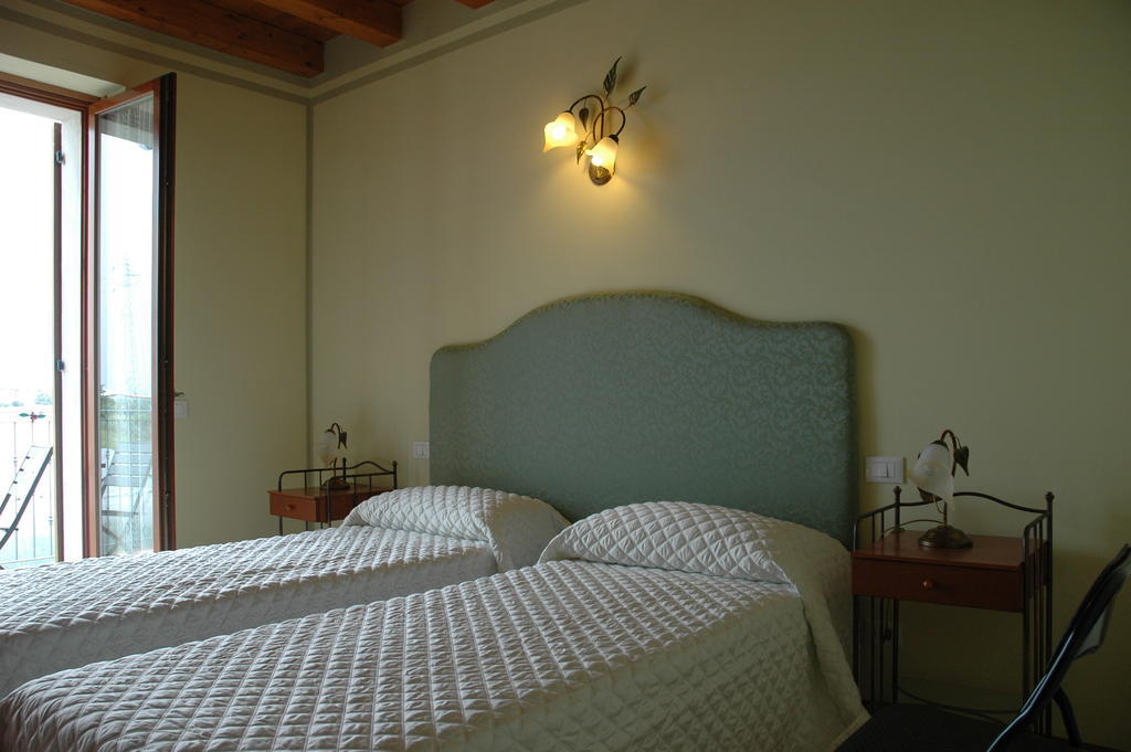 Rose Rosse Bed and Breakfast Cadi David Εξωτερικό φωτογραφία